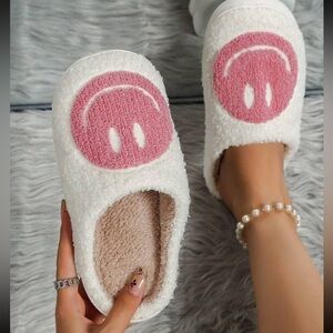 Women’s Smiley Face House‎ Slippers